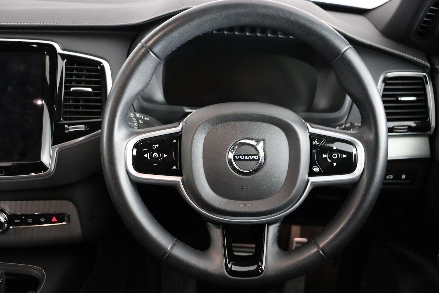 Used Volvo XC90 2022 for sale - 76913416: Photo 9