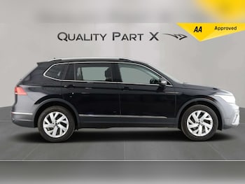 Used Volkswagen Tiguan Allspace 2023 for sale - 79346194: Photo