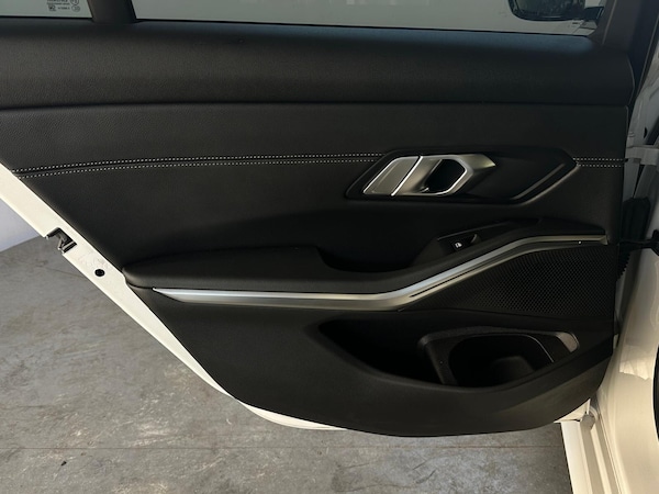 Used BMW 3 Series 2021 for sale - 75669429: Photo 32