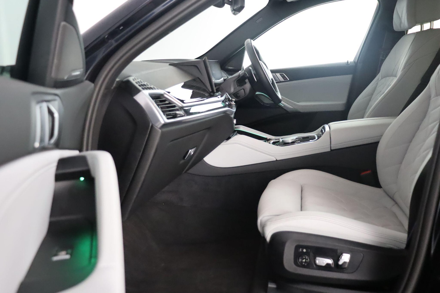 Used BMW X6 2025 for sale - 76727411: Photo 11