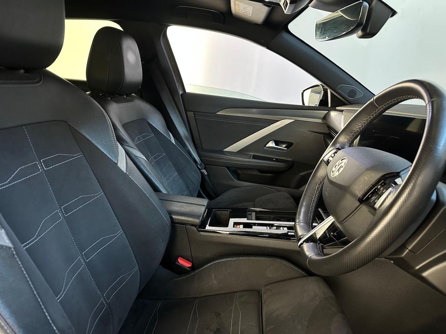 Used Vauxhall Astra 2023 for sale - 76109410: Photo 12