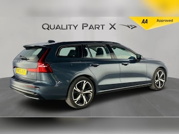 Used Volvo V60 2023 for sale - 75964800: Photo