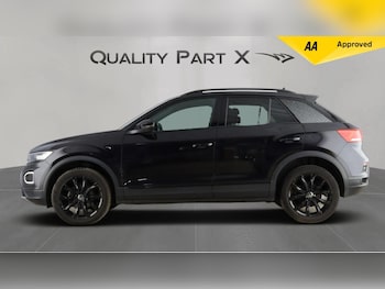 Used Volkswagen T-Roc 2021 for sale - 77992955: Photo