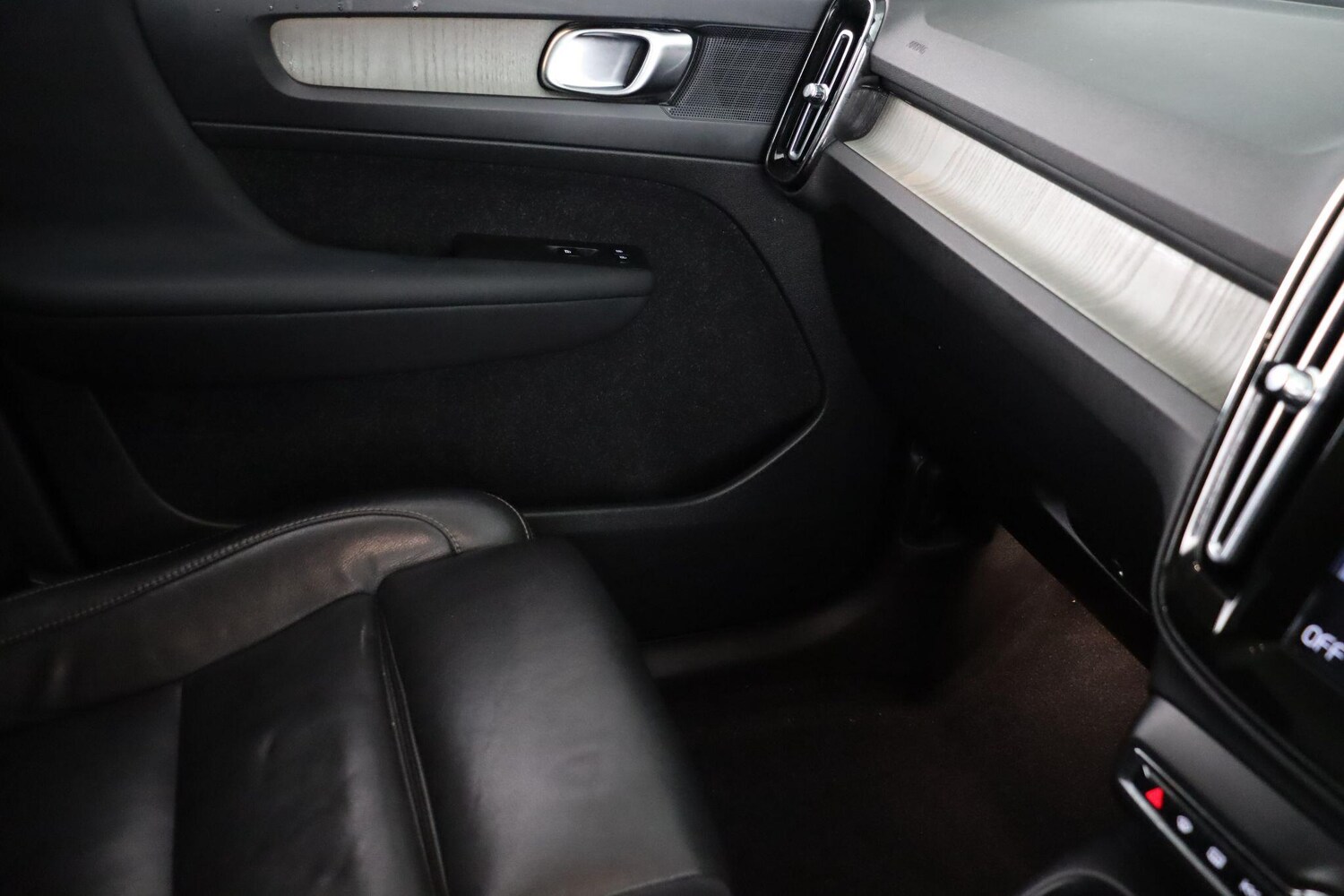 Used Volvo XC40 2020 for sale - 76913412: Photo 17