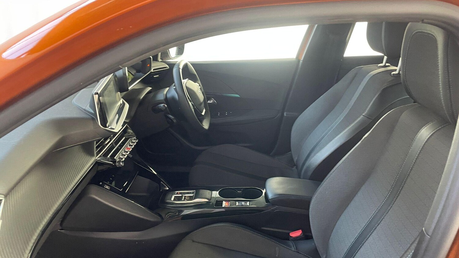 Used Peugeot E-2008 2023 for sale - 76001519: Photo 12