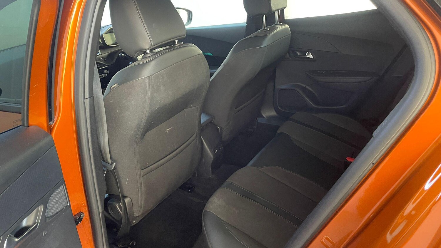 Used Peugeot E-2008 2023 for sale - 76001519: Photo 17