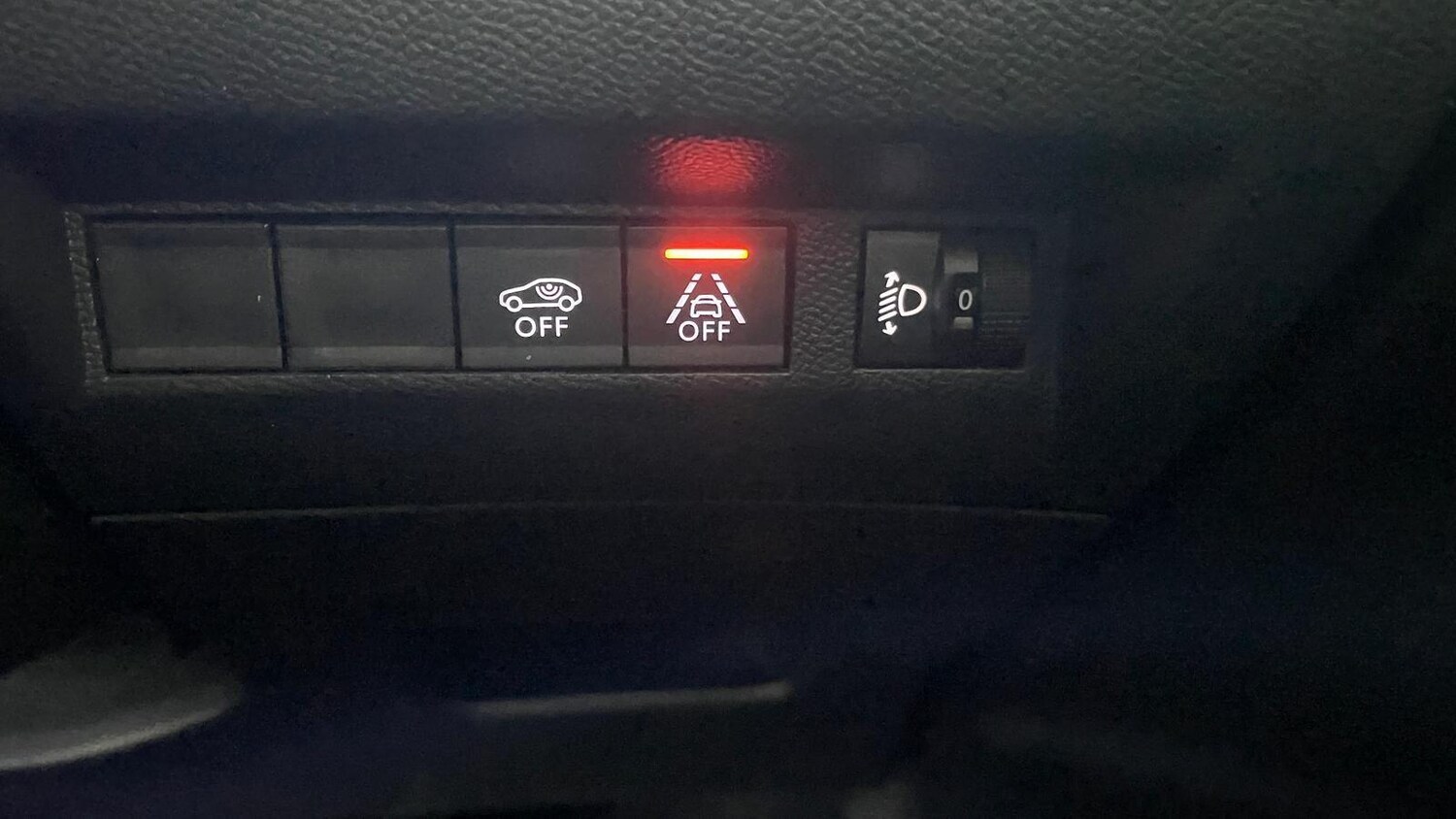 Used Peugeot E-2008 2023 for sale - 76001519: Photo 19