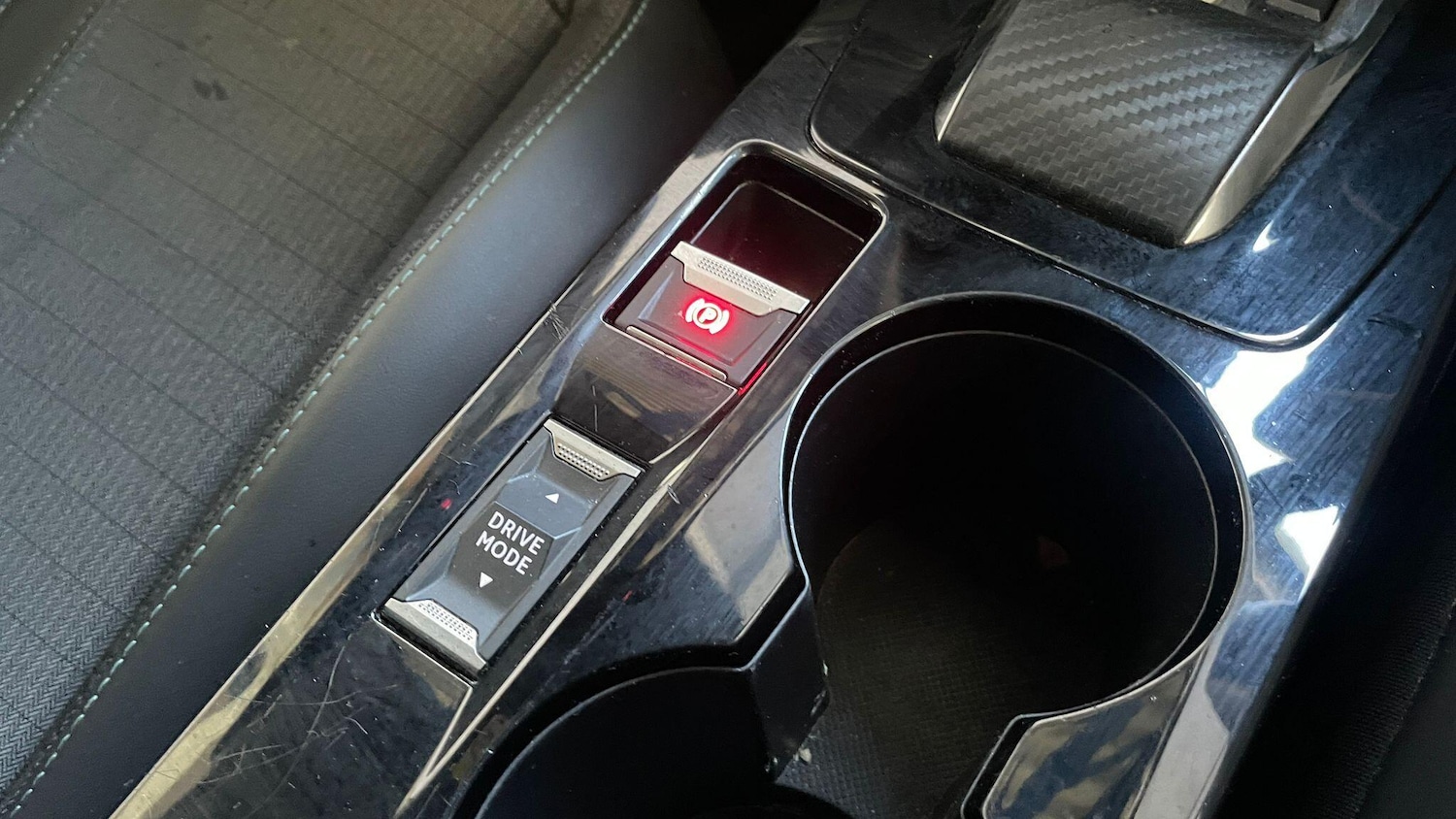 Used Peugeot E-2008 2023 for sale - 76001519: Photo 22