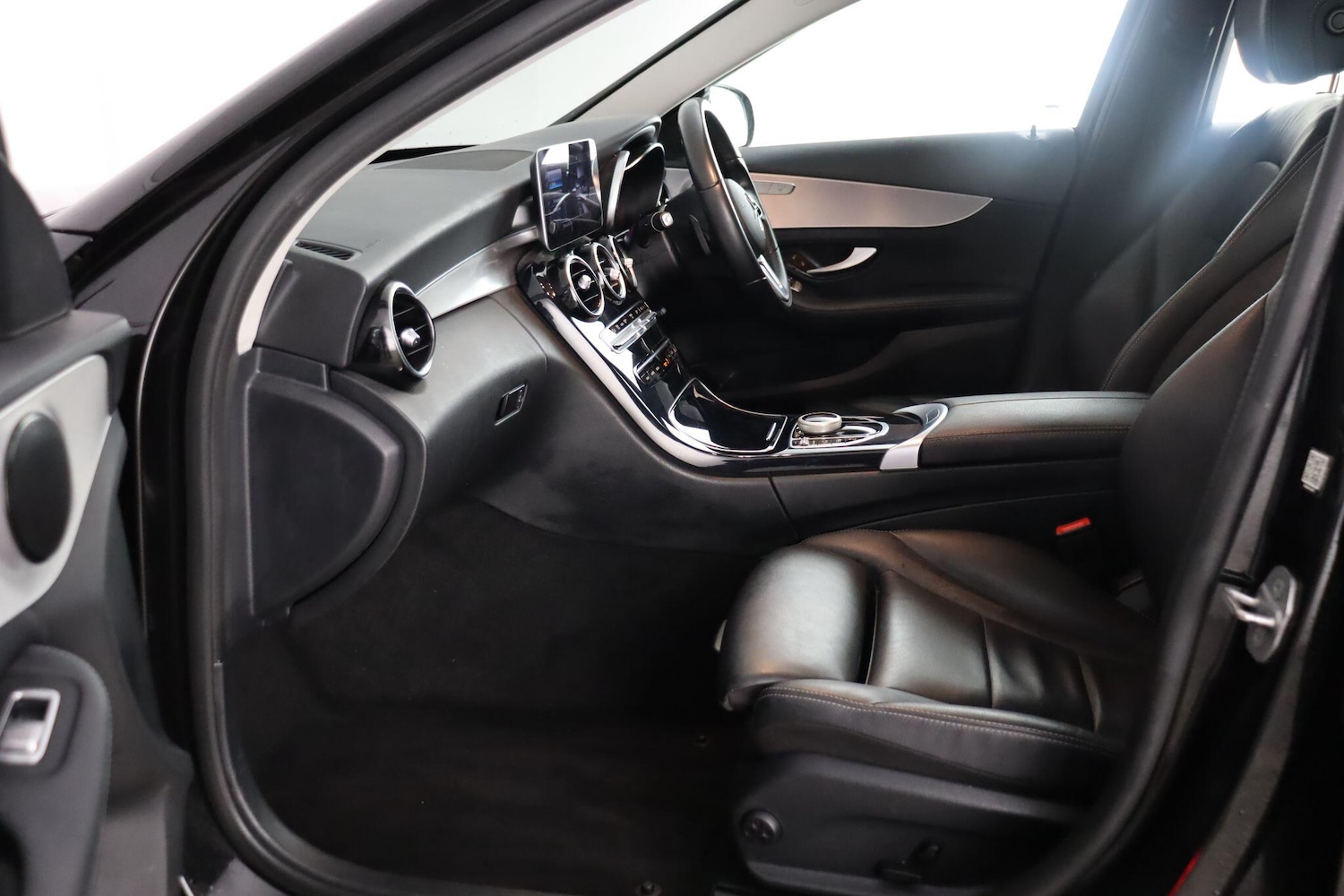 Used Mercedes-Benz C Class 2020 for sale - 77109194: Photo 14