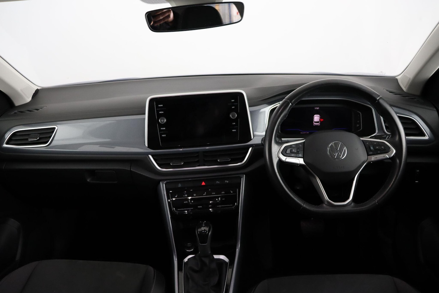 Used Volkswagen T-Roc 2023 for sale - 77926061: Photo 10