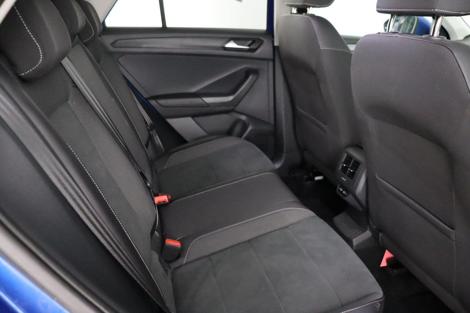 Used Volkswagen T-Roc 2023 for sale - 77926061: Photo 12