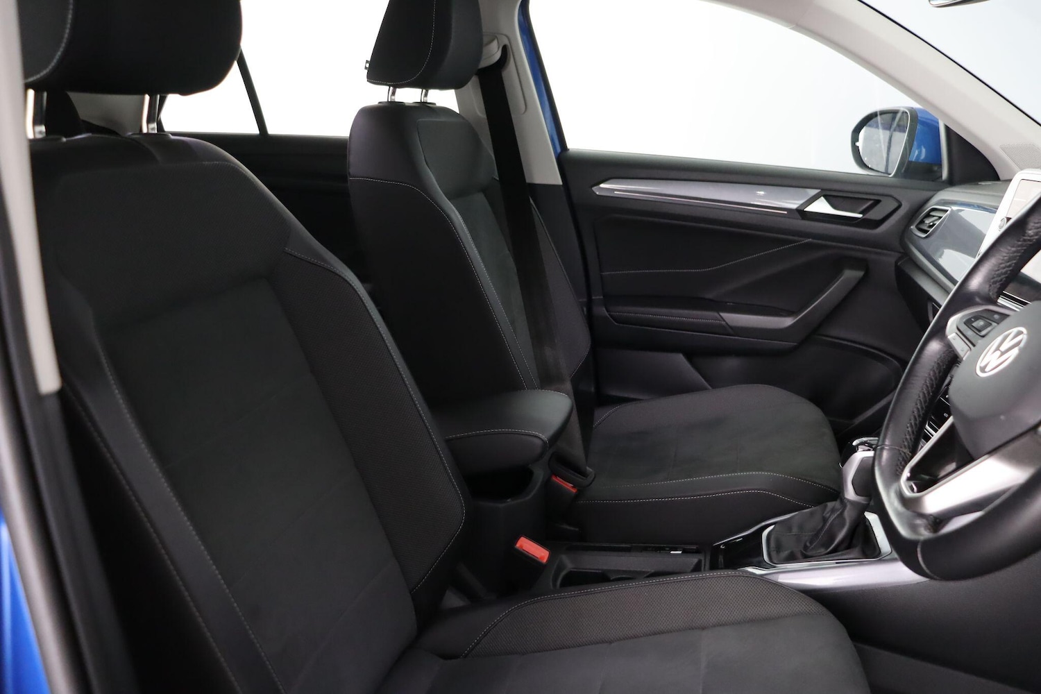 Used Volkswagen T-Roc 2023 for sale - 77926061: Photo 13