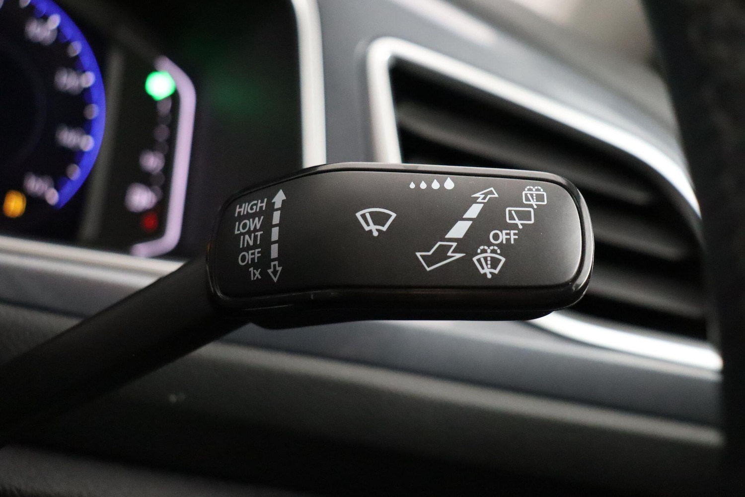 Used Volkswagen T-Roc 2023 for sale - 77926061: Photo 20