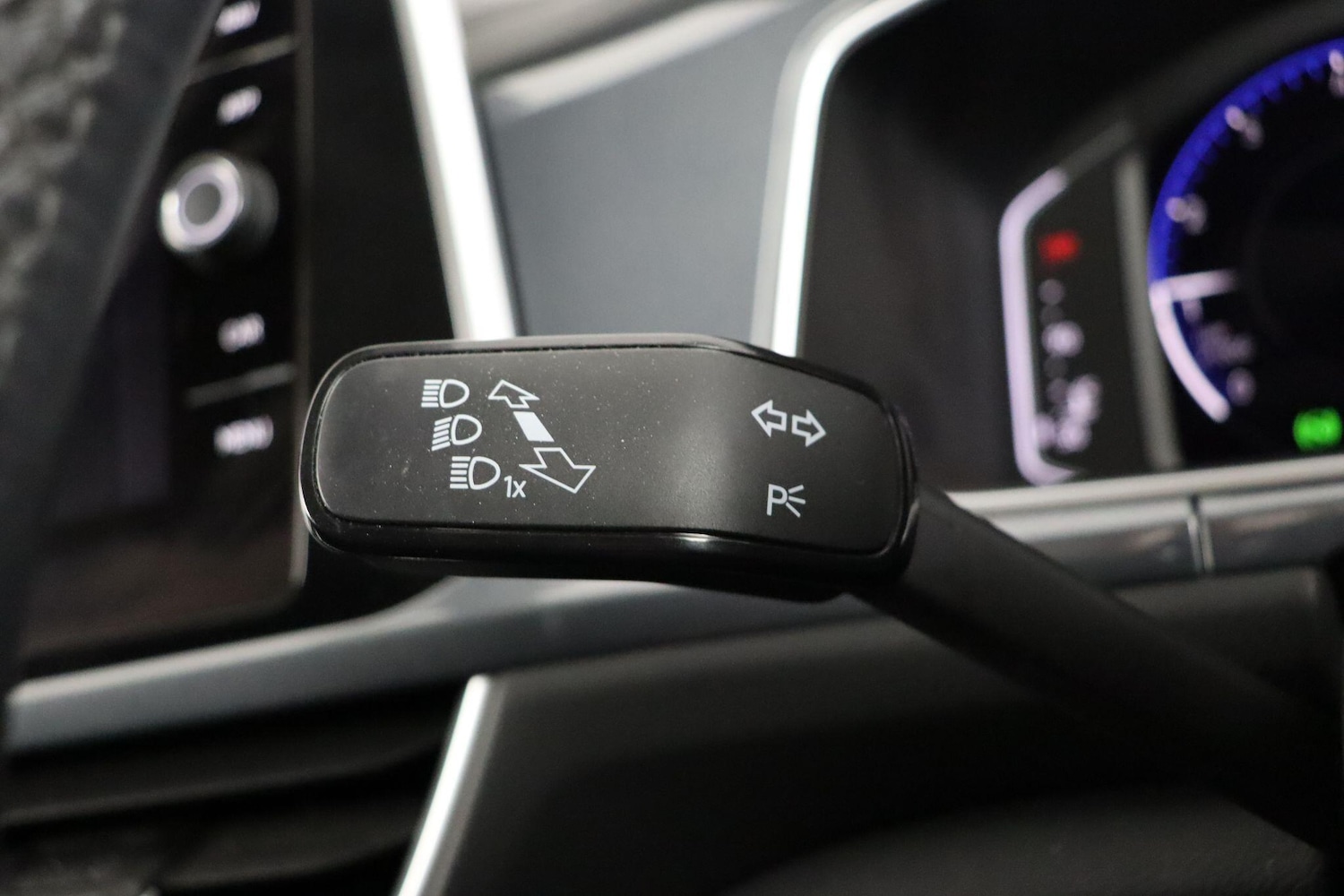 Used Volkswagen T-Roc 2023 for sale - 77926061: Photo 21