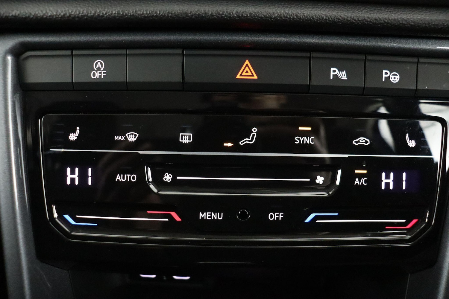 Used Volkswagen T-Roc 2023 for sale - 77926061: Photo 22