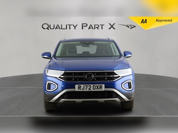 Used Volkswagen T-Roc 2023 for sale - 77926061: Photo