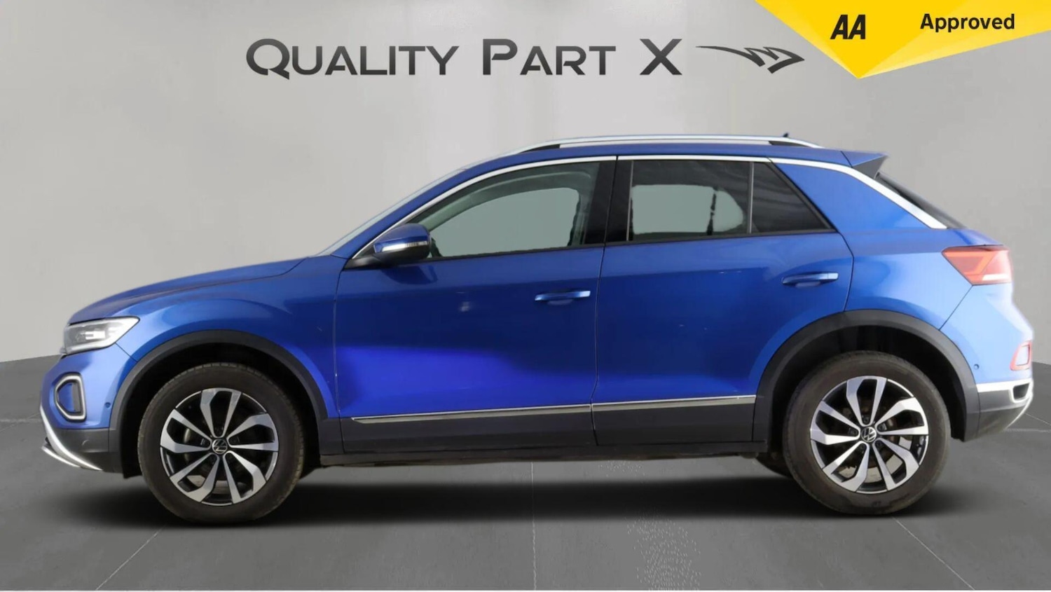 Used Volkswagen T-Roc 2023 for sale - 77926061: Photo 4