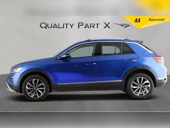 Used Volkswagen T-Roc 2023 for sale - 77926061: Photo