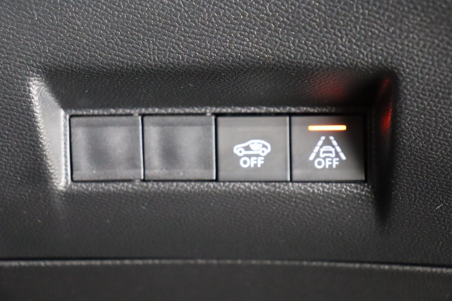 Used Peugeot 2008 2021 for sale - 77993027: Photo 18