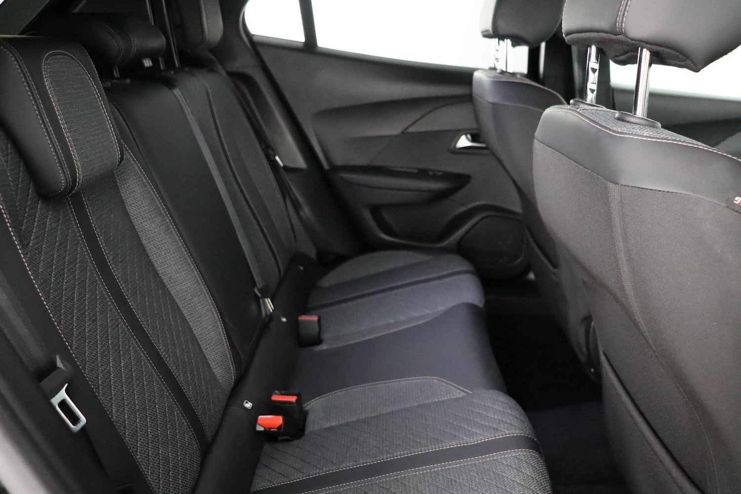 Used Peugeot 2008 2024 for sale - 77376664: Photo 12