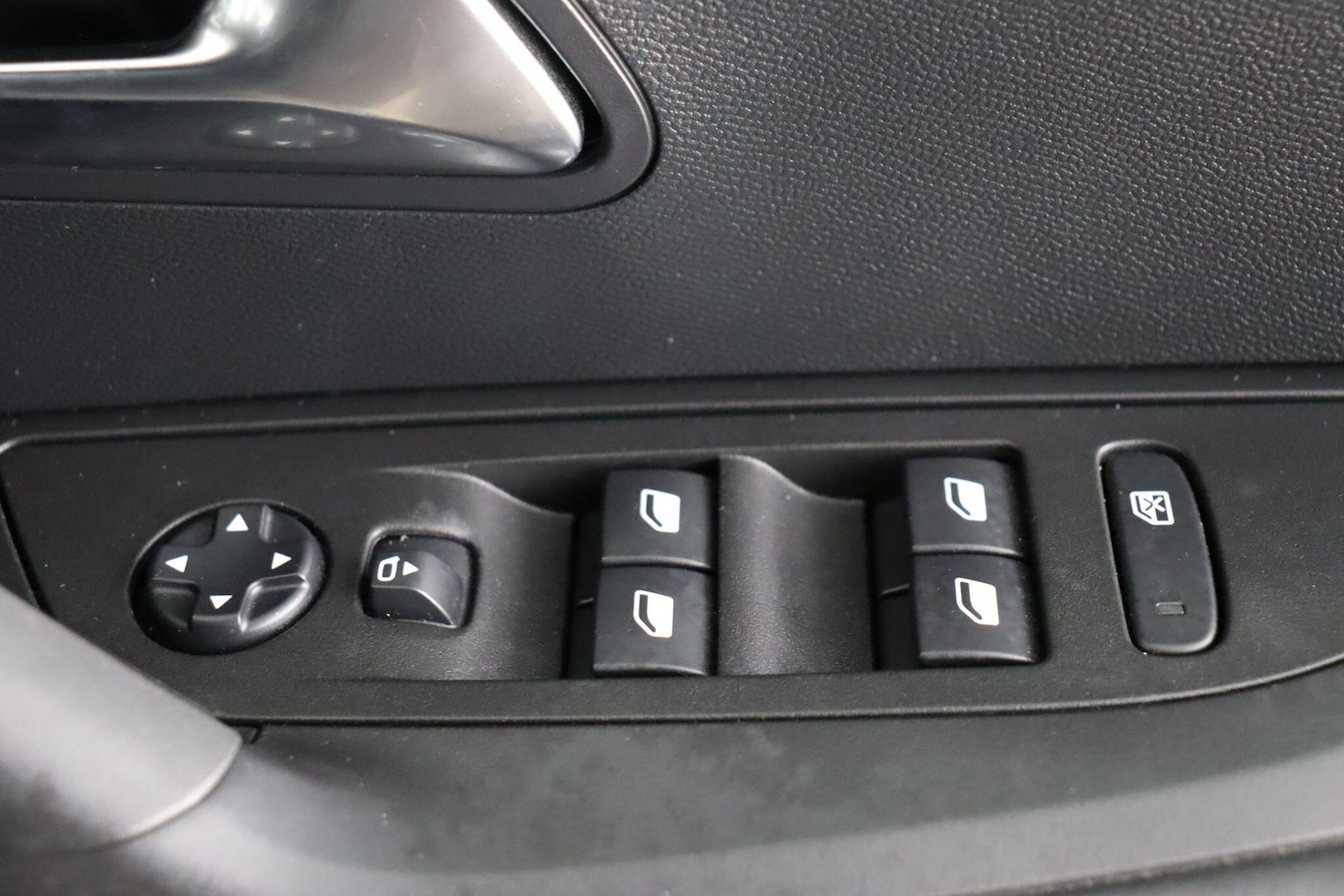 Used Peugeot 2008 2024 for sale - 77376664: Photo 17