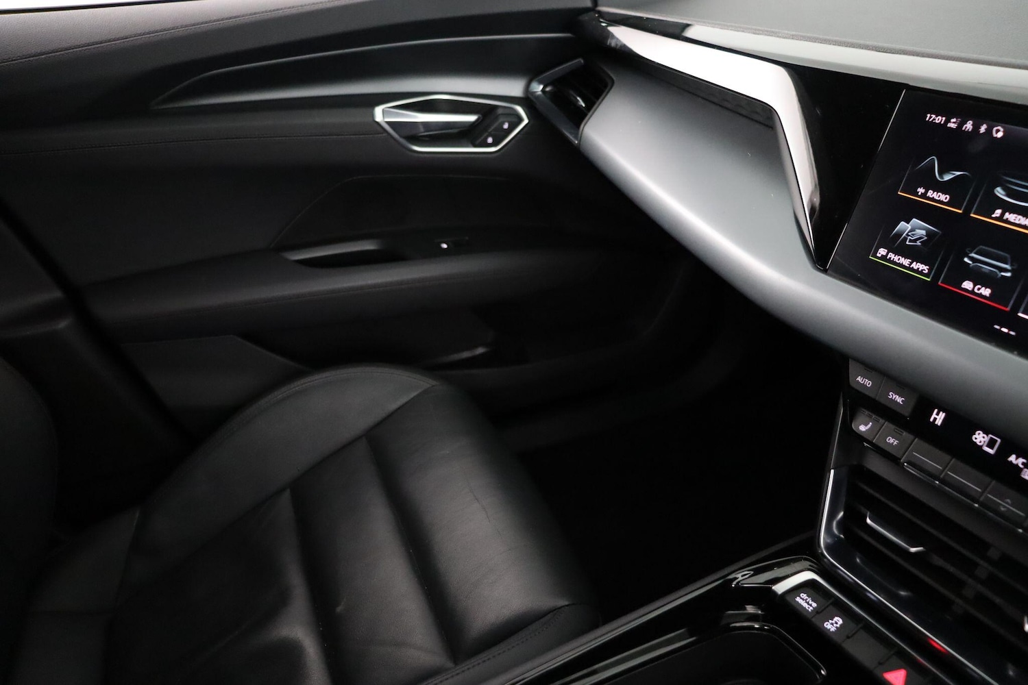 Used Audi e-tron GT 2021 for sale - 76913052: Photo 16