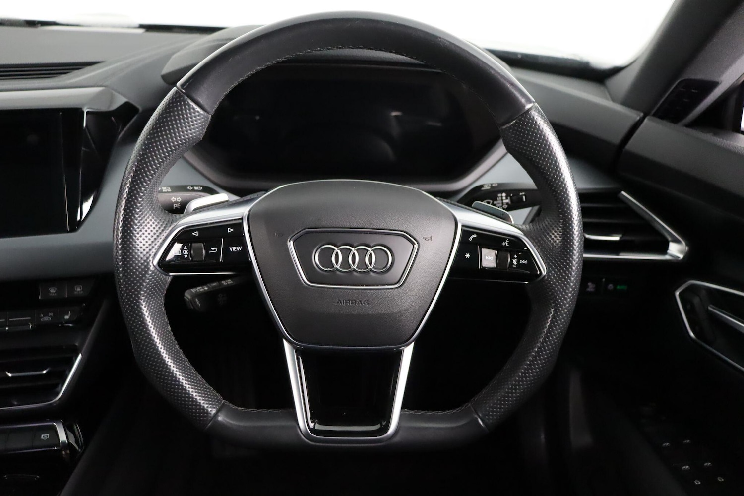 Used Audi e-tron GT 2021 for sale - 76913052: Photo 9