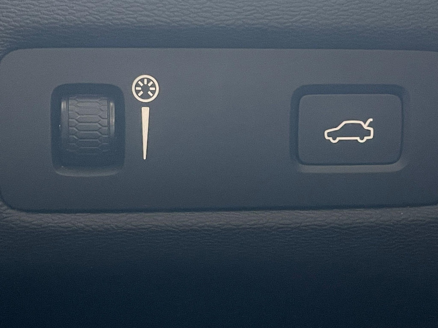 Used Volvo XC60 2019 for sale - 76072785: Photo 23