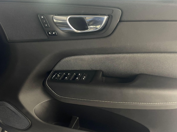 Used Volvo XC60 2019 for sale - 76072785: Photo 25