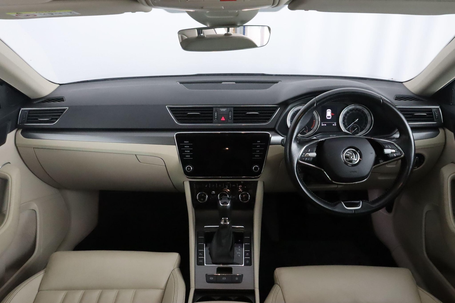 Used Skoda Superb 2021 for sale - 76644742: Photo 10