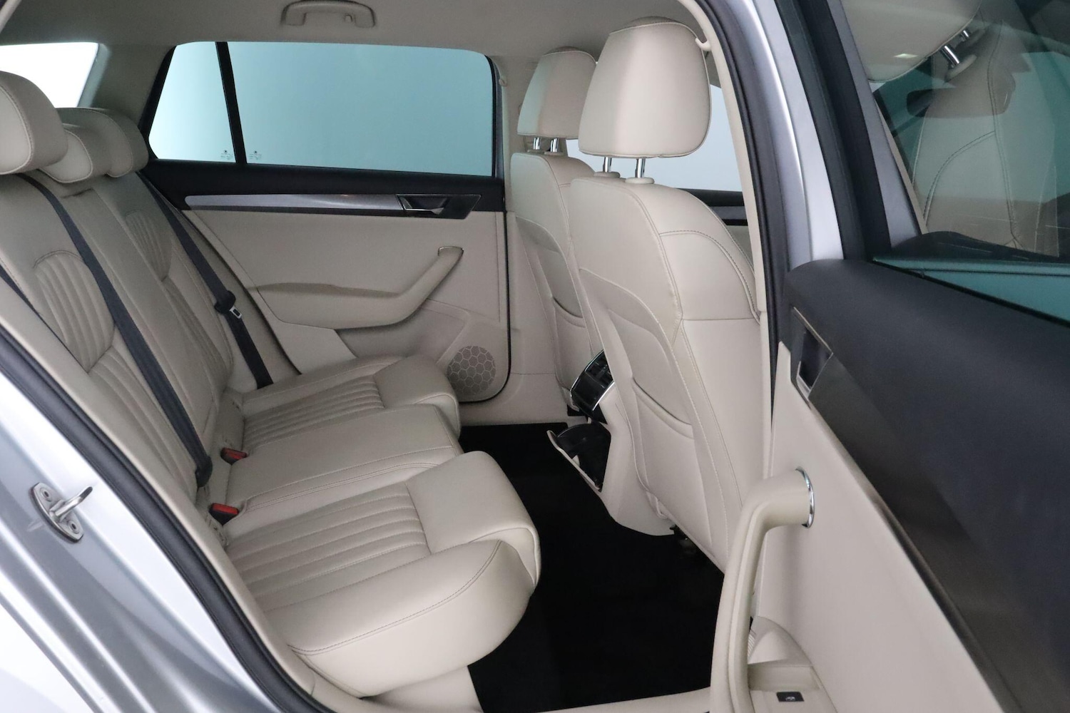 Used Skoda Superb 2021 for sale - 76644742: Photo 15