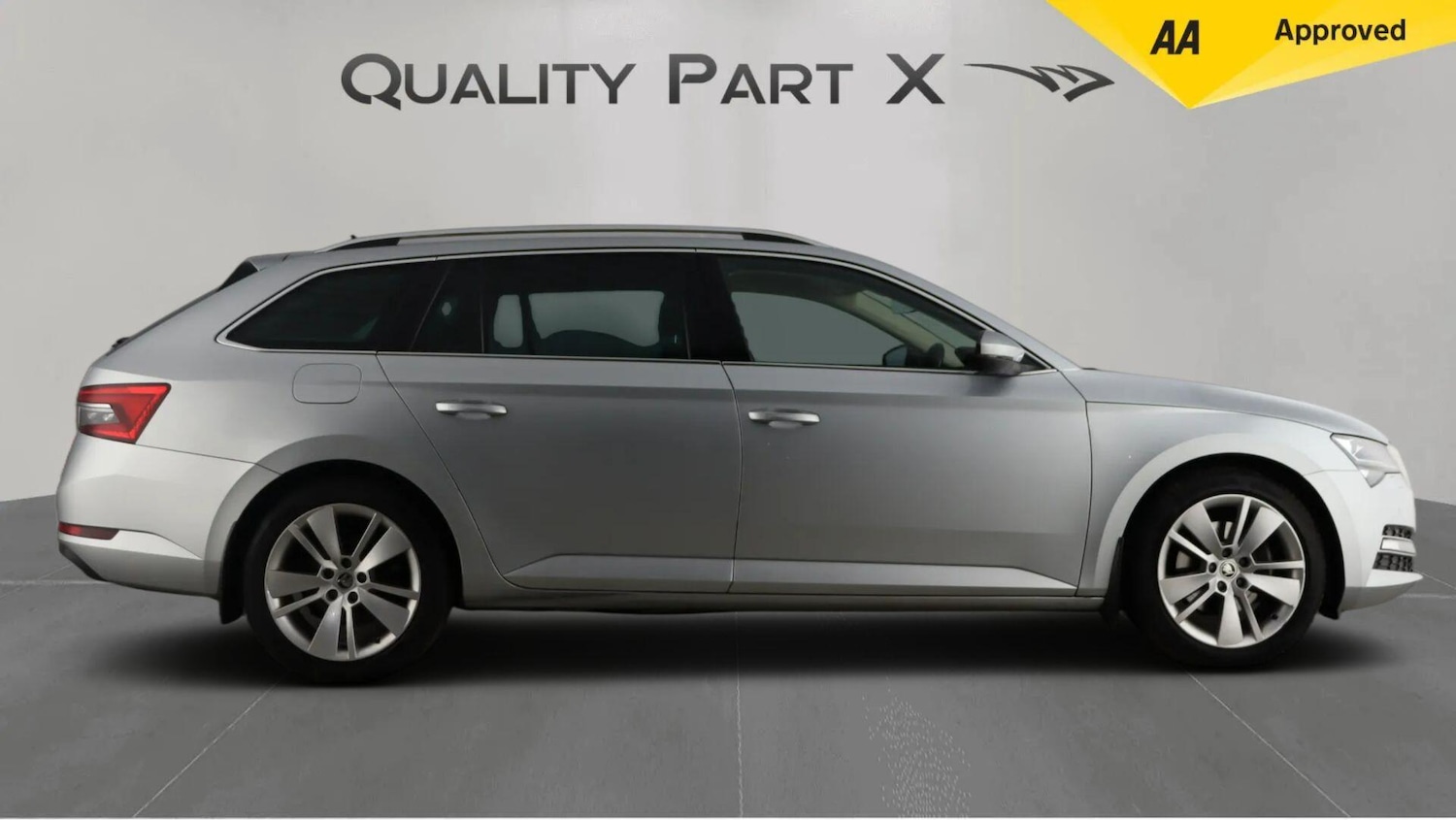 Used Skoda Superb 2021 for sale - 76644742: Photo 2