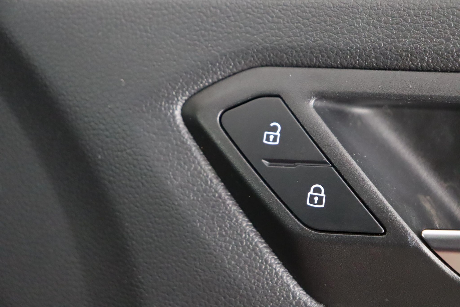 Used Volkswagen T-Roc 2024 for sale - 77456352: Photo 16