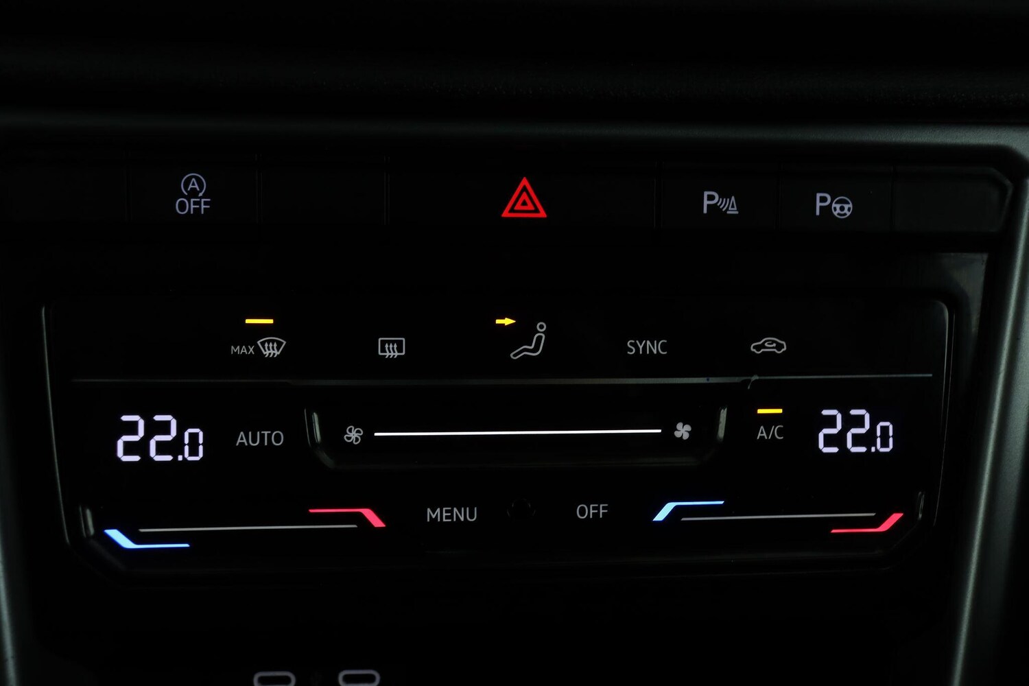 Used Volkswagen T-Roc 2024 for sale - 77456352: Photo 21