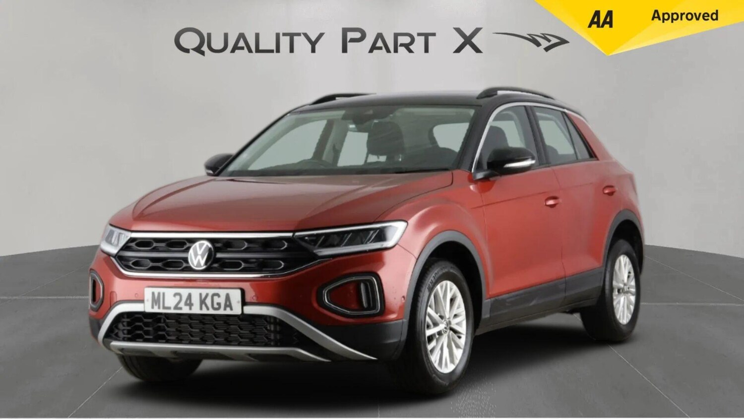 Used Volkswagen T-Roc 2024 for sale - 77456352: Photo 3