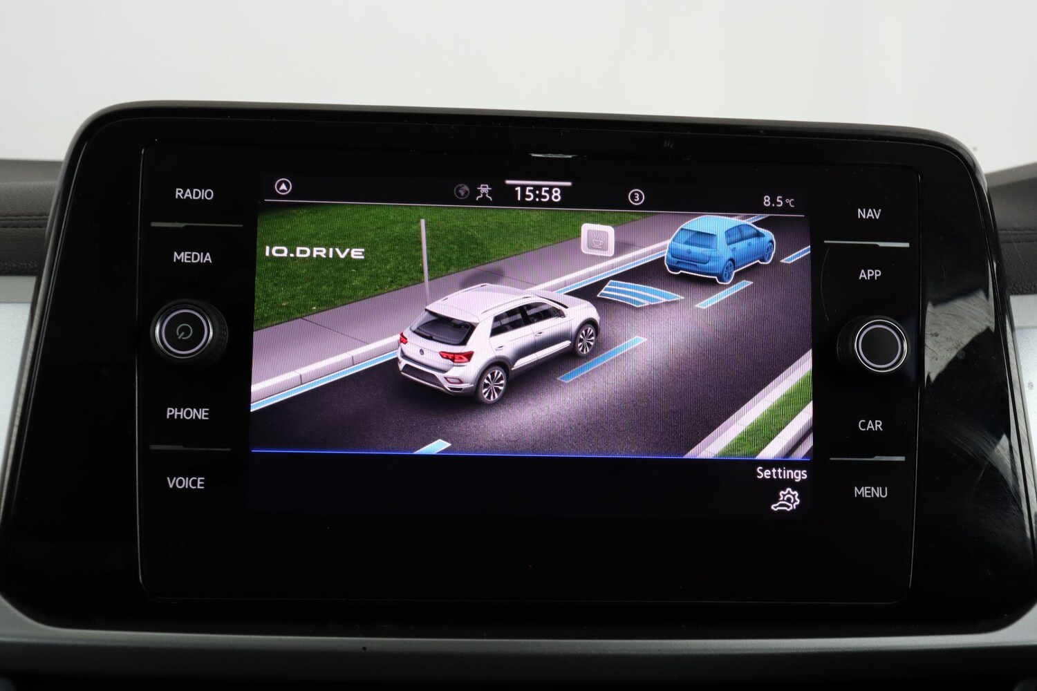 Used Volkswagen T-Roc 2024 for sale - 77456352: Photo 32