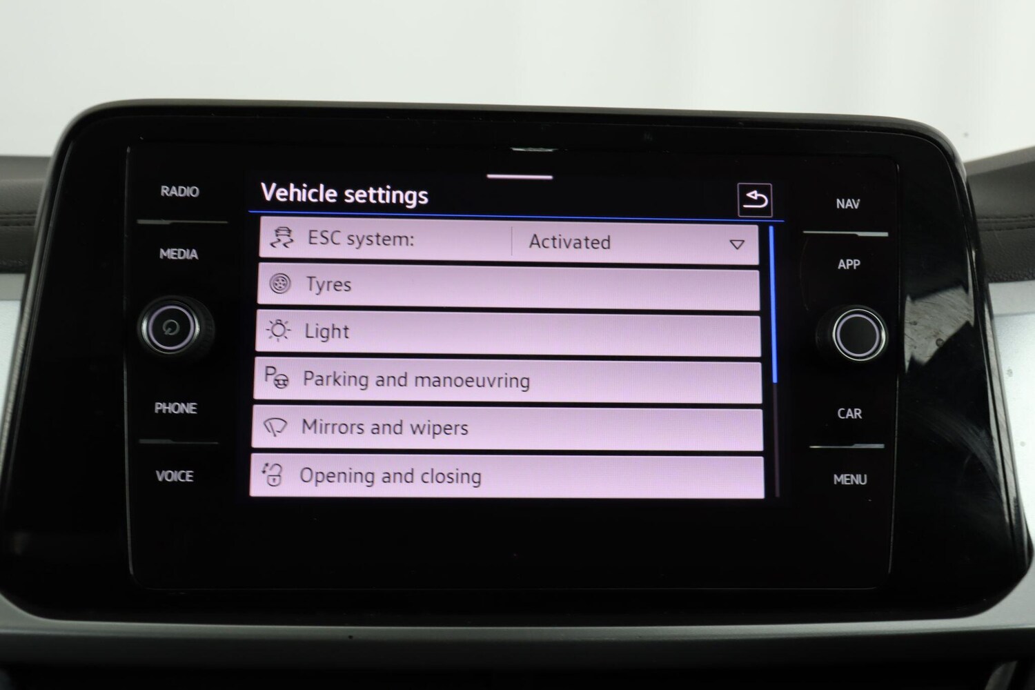 Used Volkswagen T-Roc 2024 for sale - 77456352: Photo 34