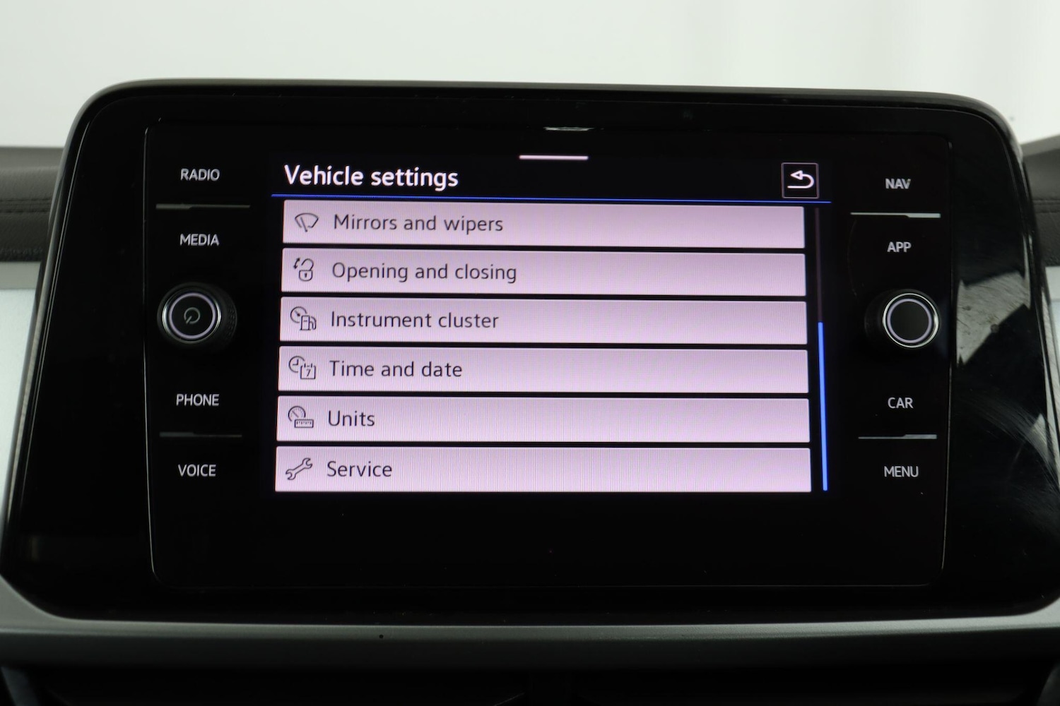 Used Volkswagen T-Roc 2024 for sale - 77456352: Photo 35