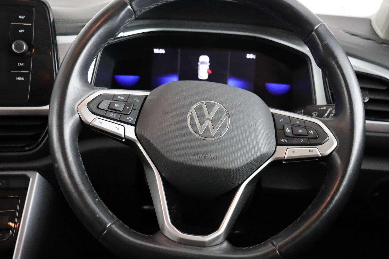 Used Volkswagen T-Roc 2024 for sale - 77456352: Photo 9