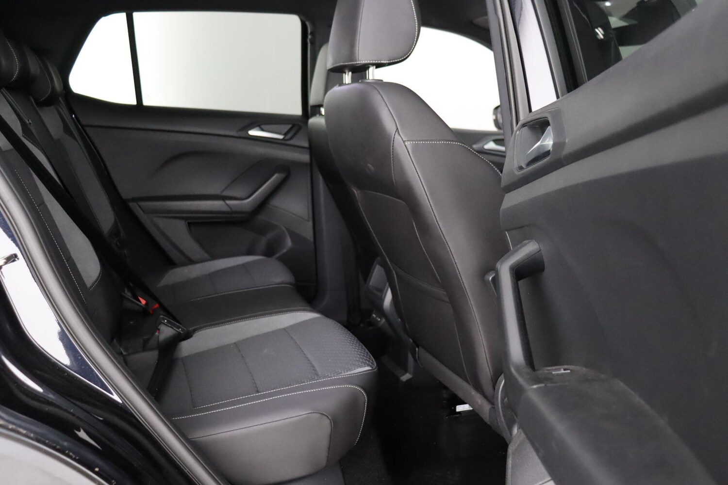 Used Volkswagen T-Cross 2023 for sale - 76913284: Photo 14