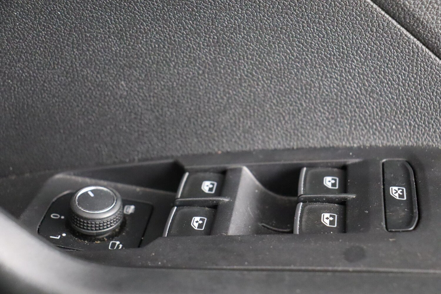 Used Volkswagen T-Cross 2023 for sale - 76913284: Photo 18