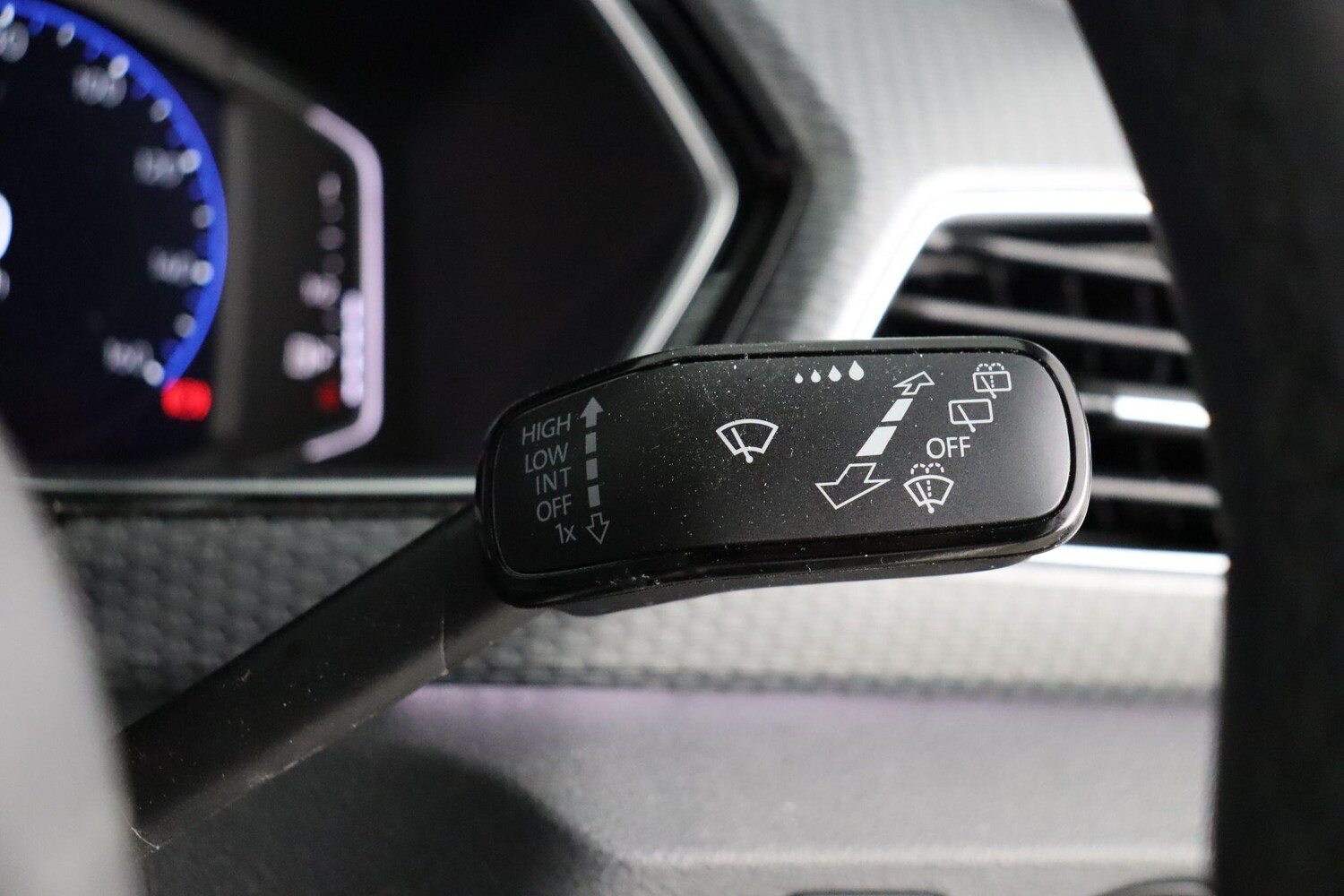 Used Volkswagen T-Cross 2023 for sale - 76913284: Photo 21