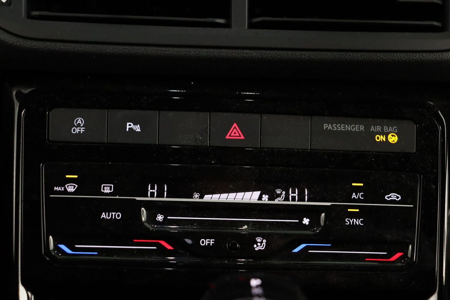 Used Volkswagen T-Cross 2023 for sale - 76913284: Photo 23