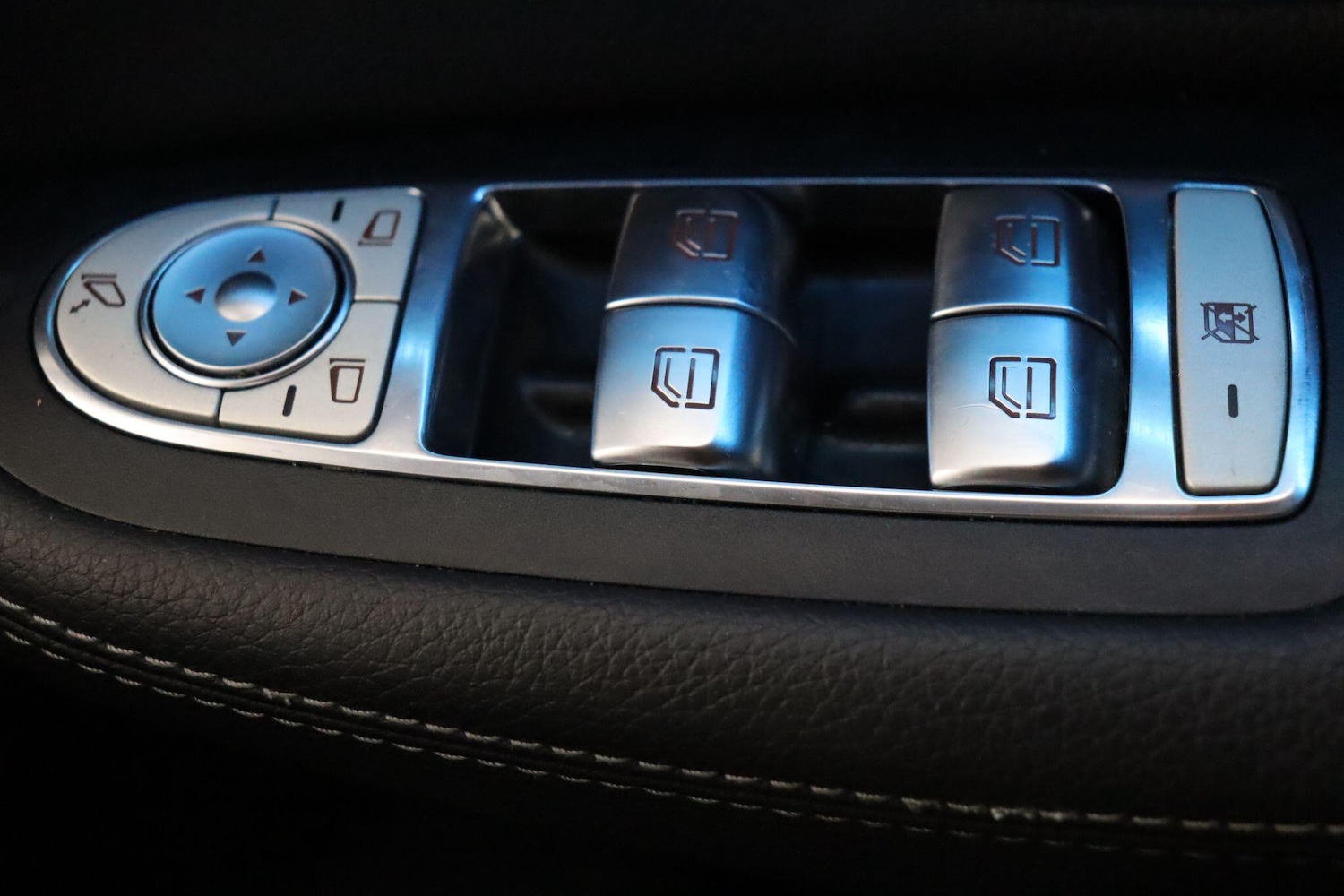 Used Mercedes-Benz EQC 2022 for sale - 77190610: Photo 18