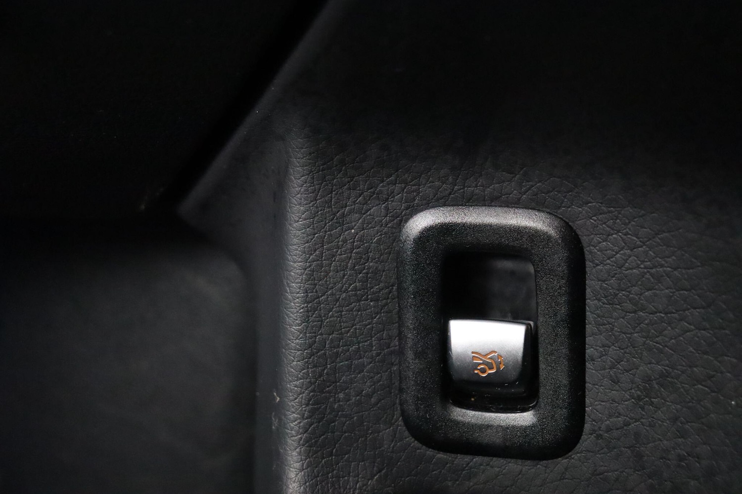 Used Mercedes-Benz EQC 2022 for sale - 77190610: Photo 22