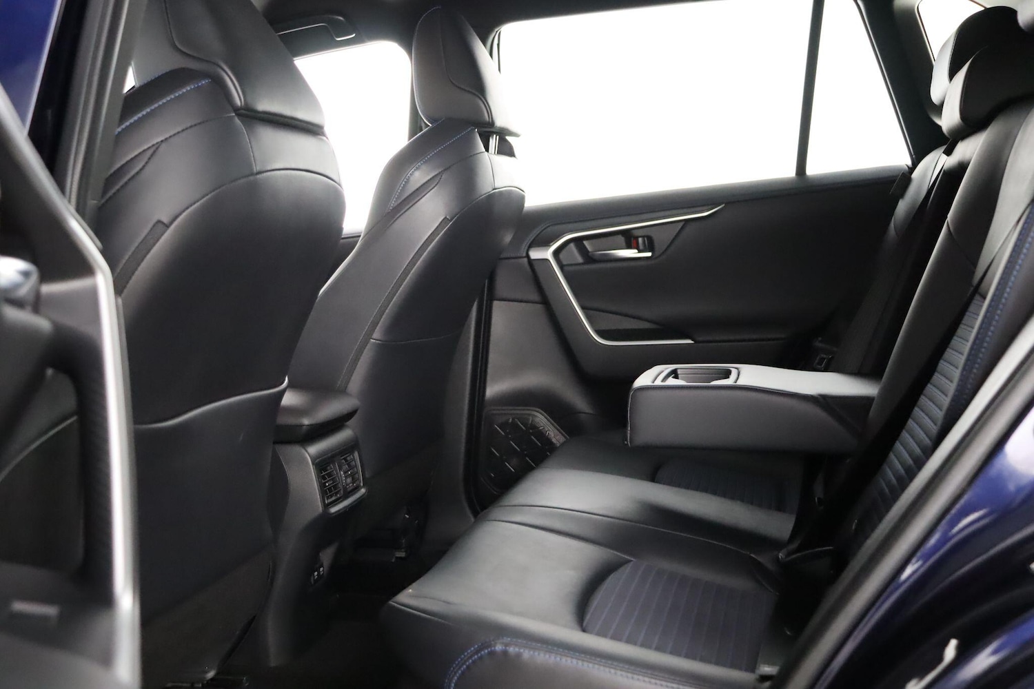 Used Toyota RAV4 2021 for sale - 76899215: Photo 15