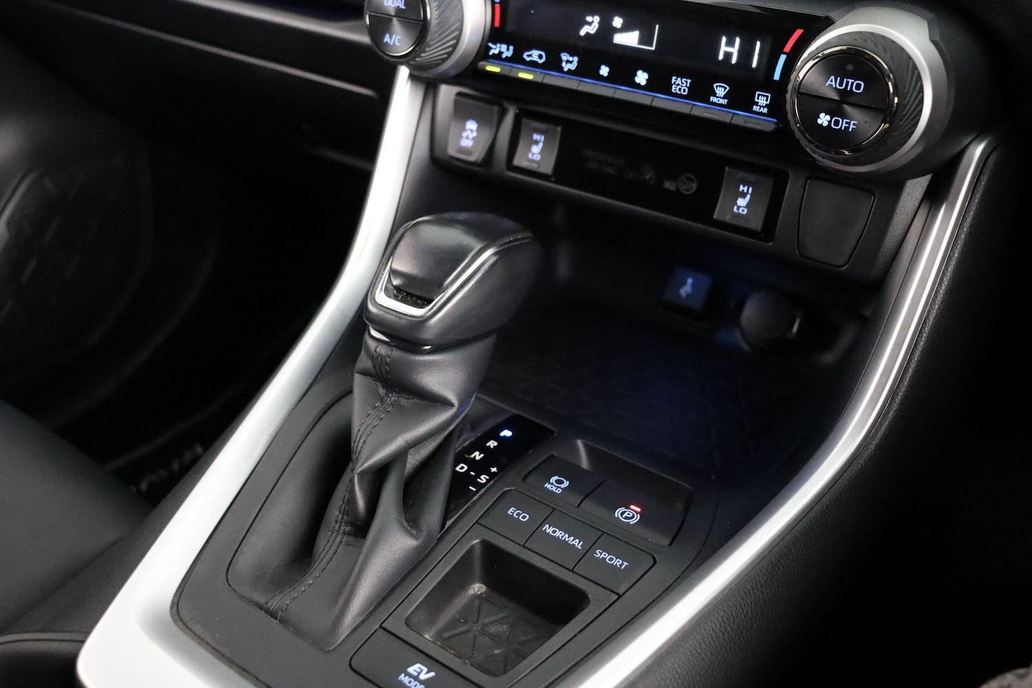 Used Toyota RAV4 2021 for sale - 76899215: Photo 17