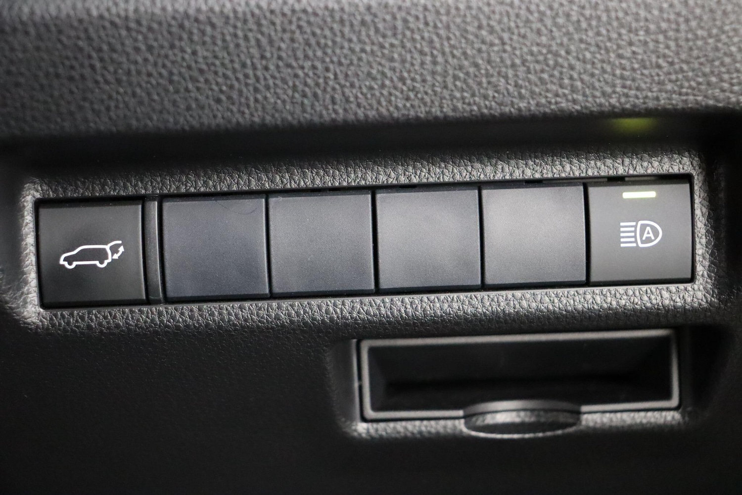 Used Toyota RAV4 2021 for sale - 76899215: Photo 22