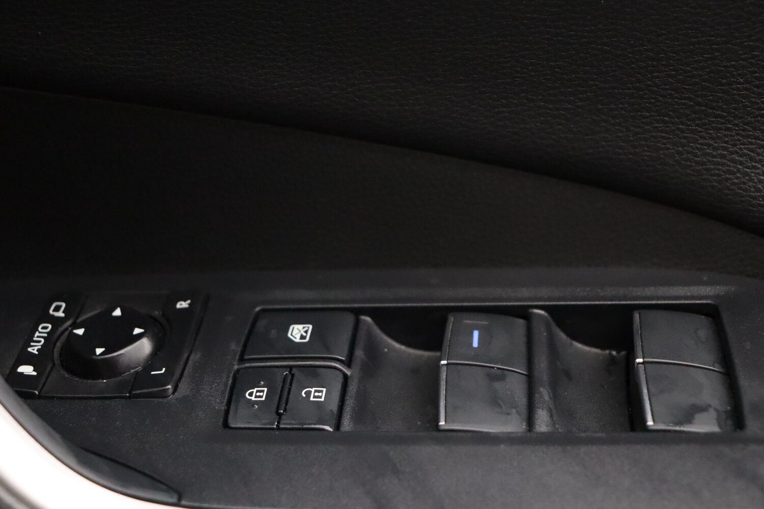 Used Toyota RAV4 2021 for sale - 76899215: Photo 23