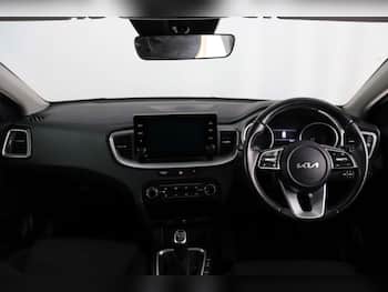 Used Kia Ceed 2023 for sale - 79734685: Photo